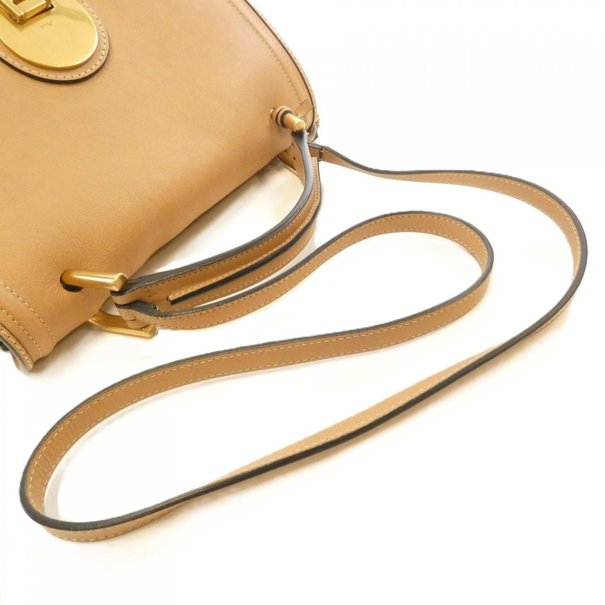 chloe shoulder bag side view