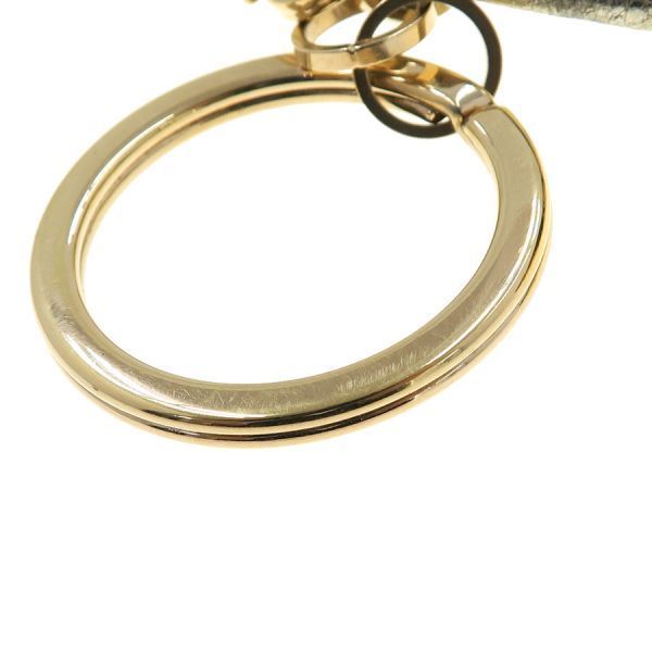 ferragamo keychain accessories included