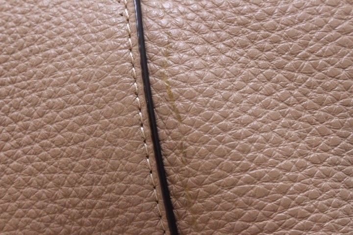 coach c6229 beige shoulder bag markings and labels