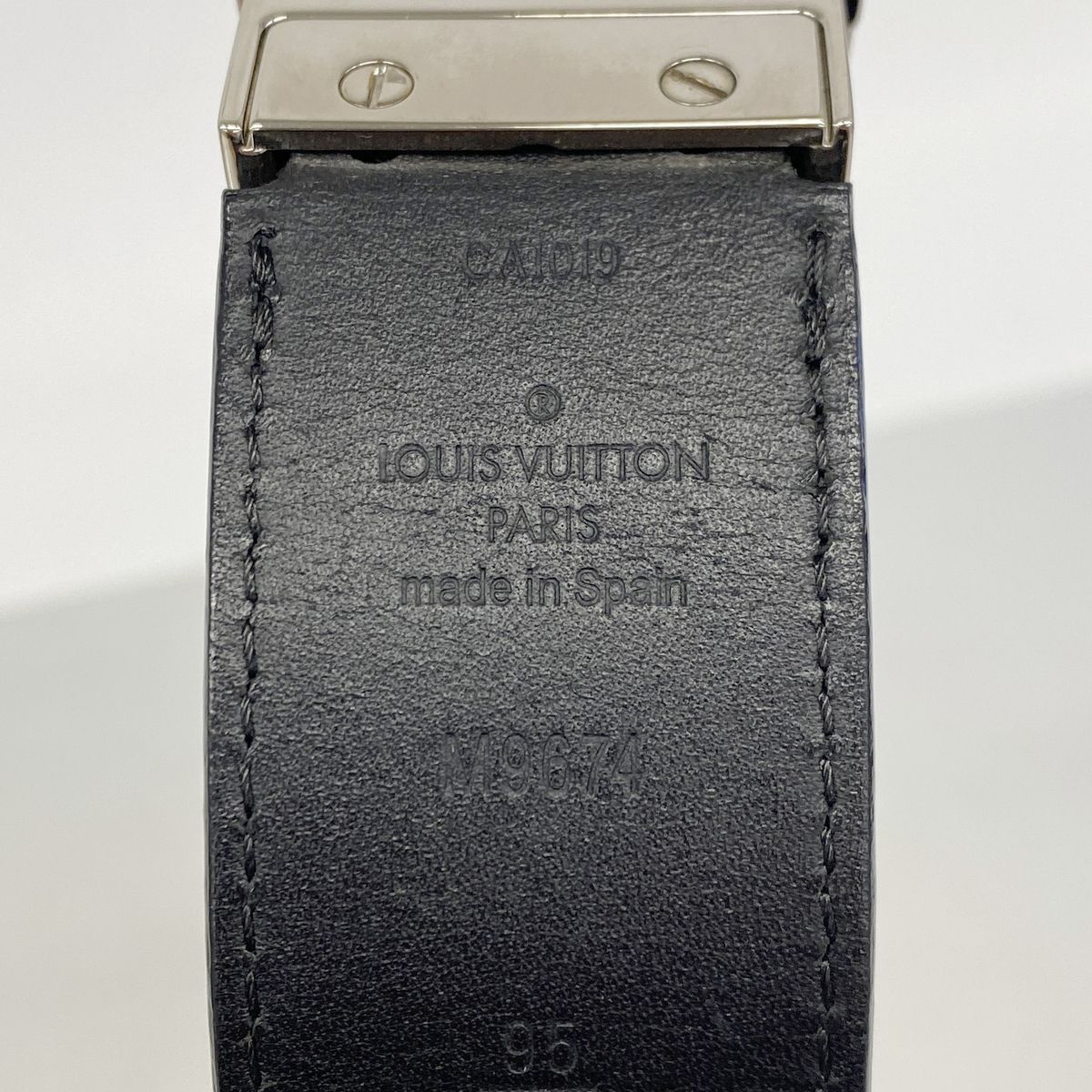 Louis Vuitton M9674 Belt