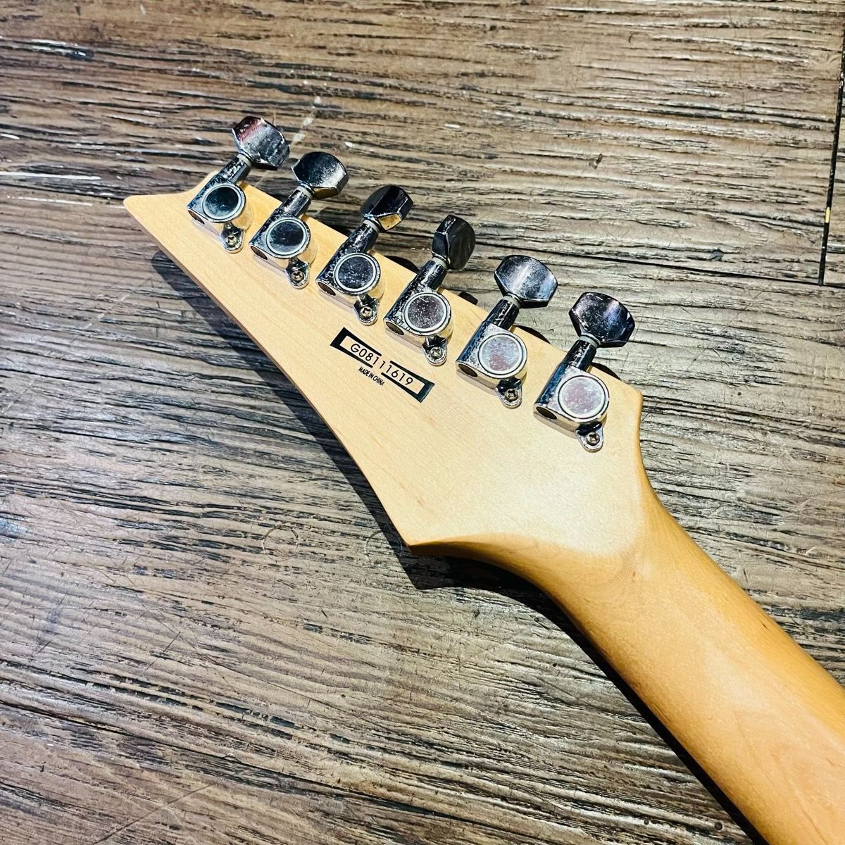 ibanez grx40 white electric guitar markings and labels