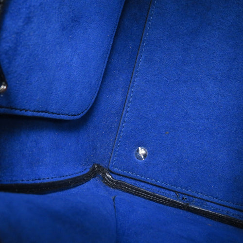 tod's shoulder bag markings and labels