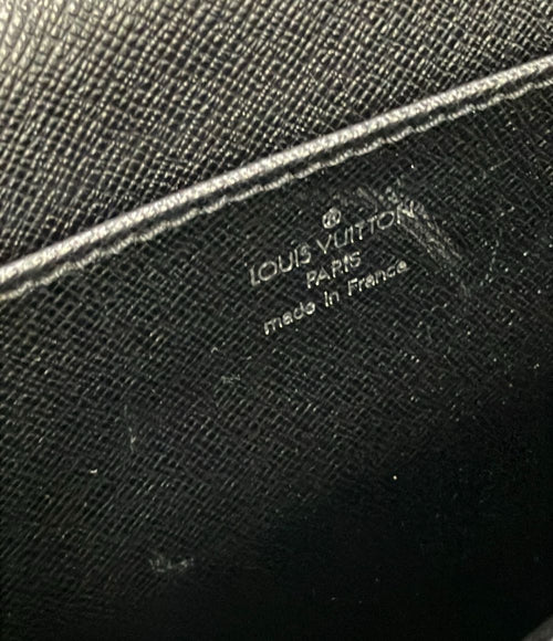 louis vuitton m30032 briefcase functional details