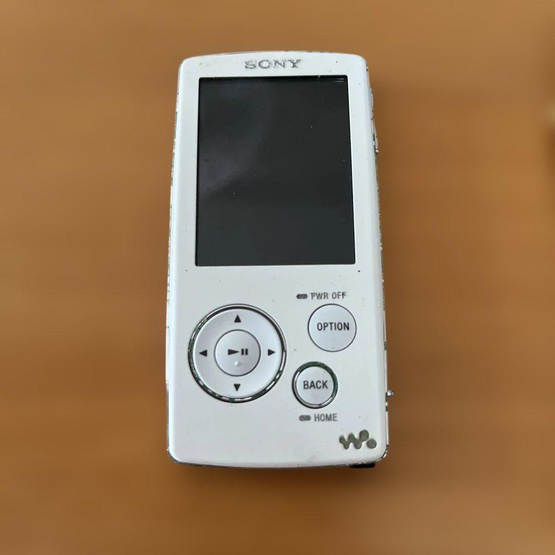 sony nw-a806 digital audio player side view