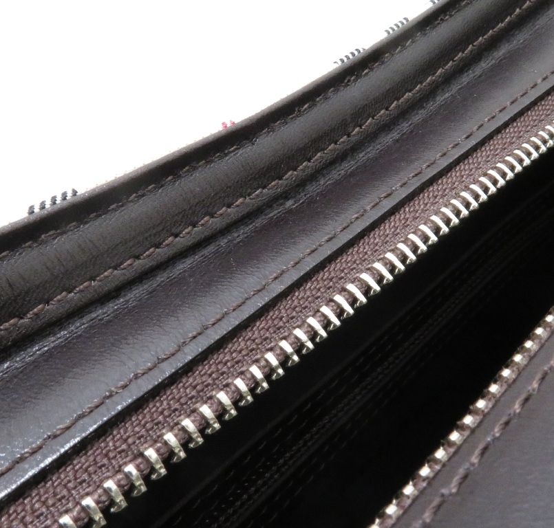 burberry beige shoulder bag interior details