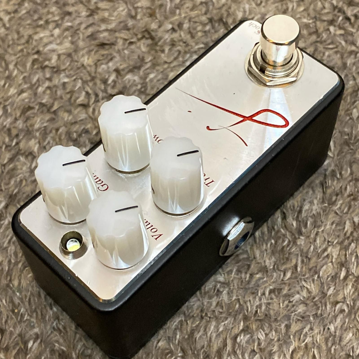 guitar effector front view
