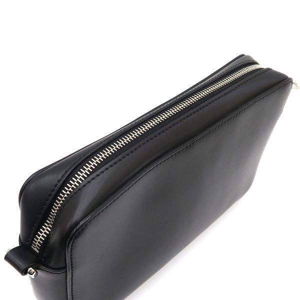 valentino garavani shoulder bag functional details