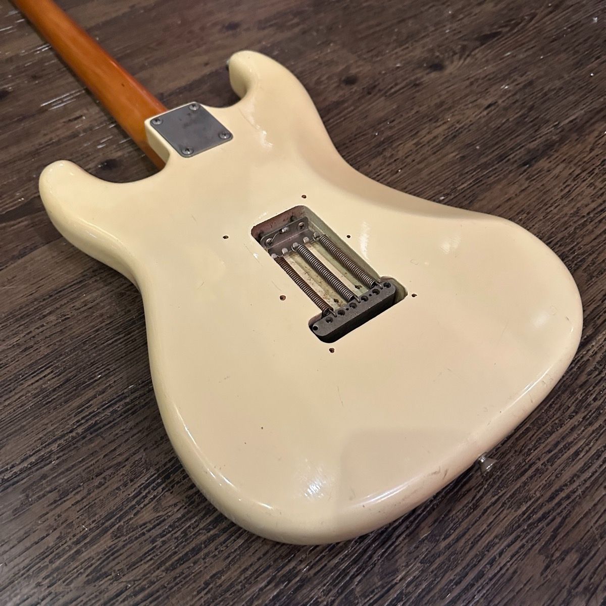 fernandes fst-60 electric guitar functional details