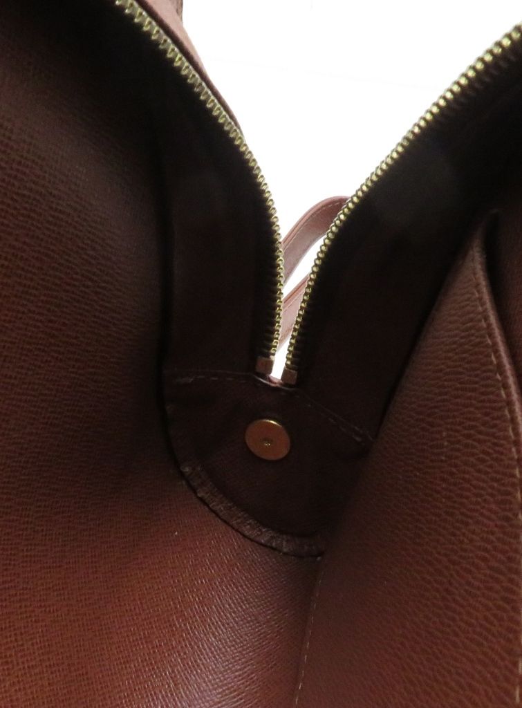 louis vuitton m51790 handbag markings and labels