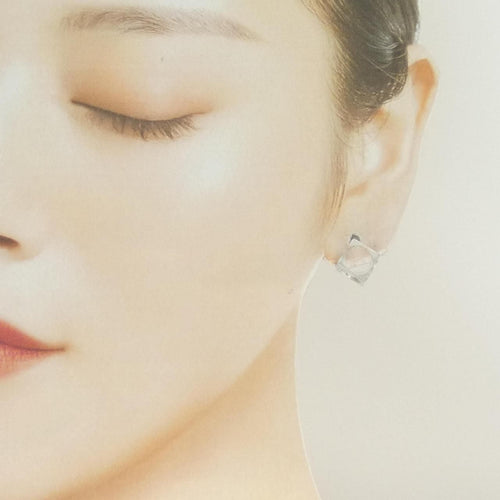 earrings side view