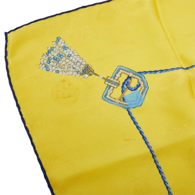 cartier scarf rear view
