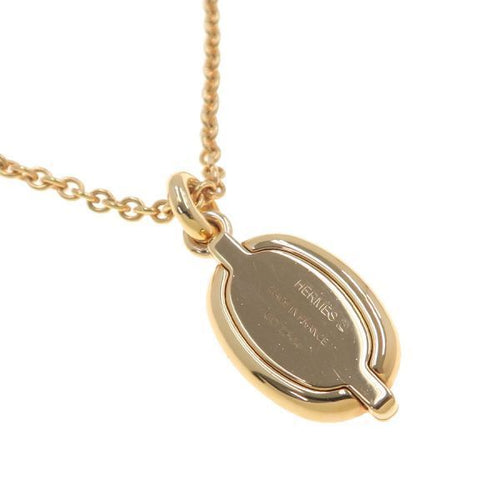 hermes necklace rear view