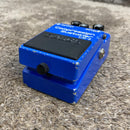 boss cs-2 guitar effector side view