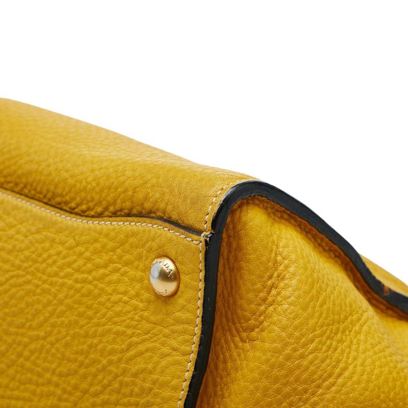 prada handbag condition details