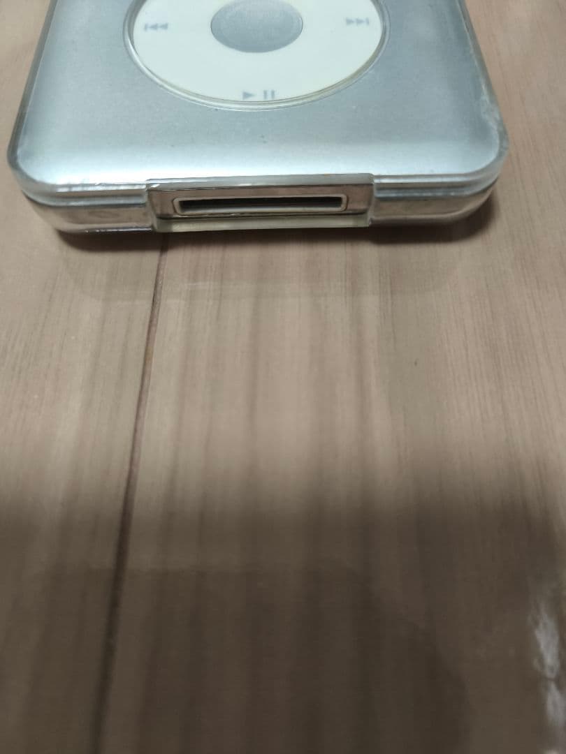 apple a1238 digital audio player accessories included