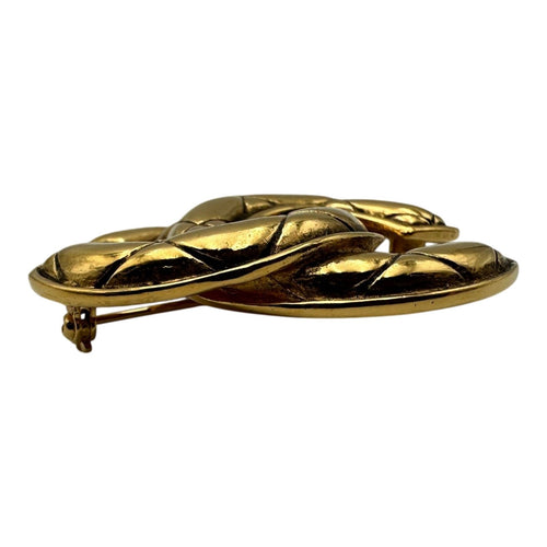 chanel brooch accessories included