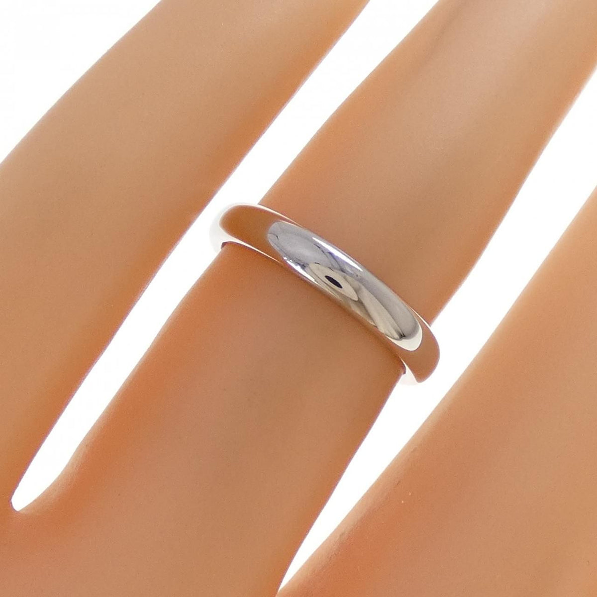 tiffany ring side view