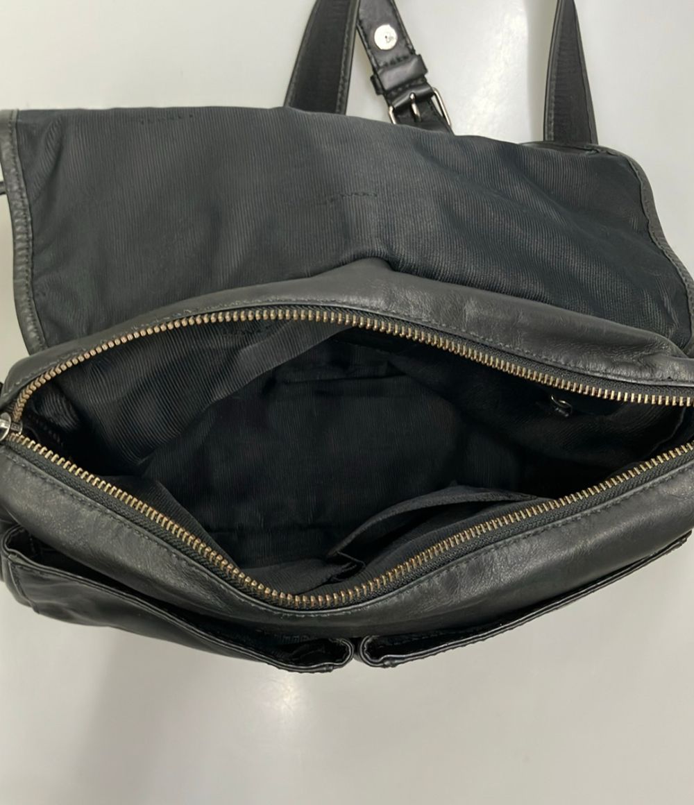 coach shoulder bag accessories included