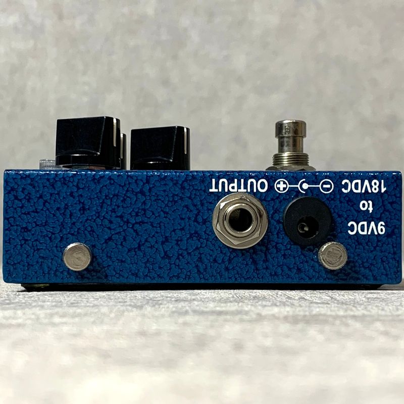 guitar effector side view