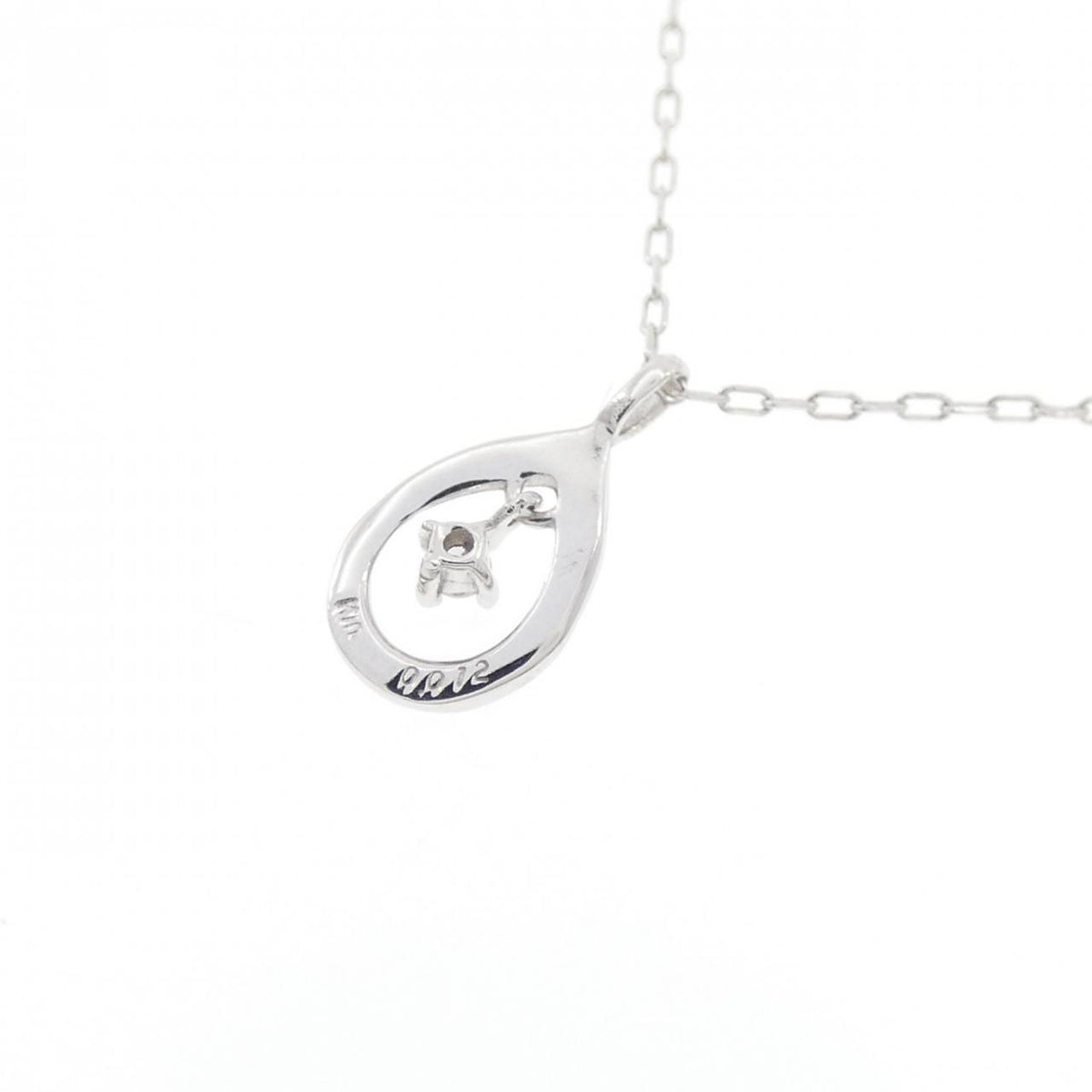 necklace side view