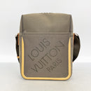 louis vuitton m93040 shoulder bag markings and labels