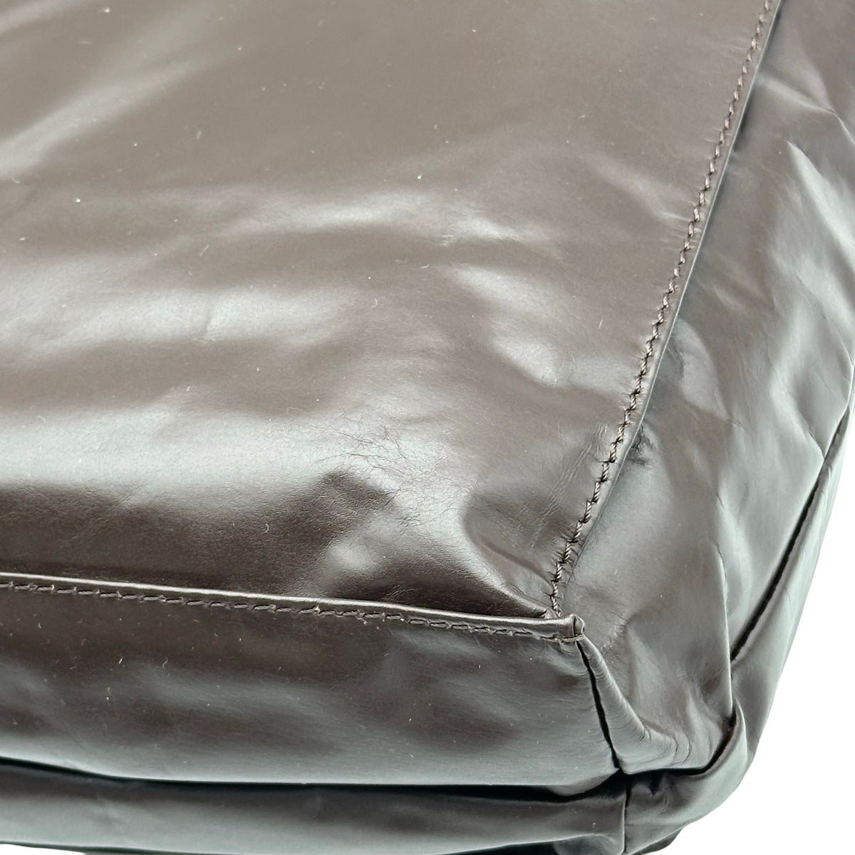 valentino tote bag functional details