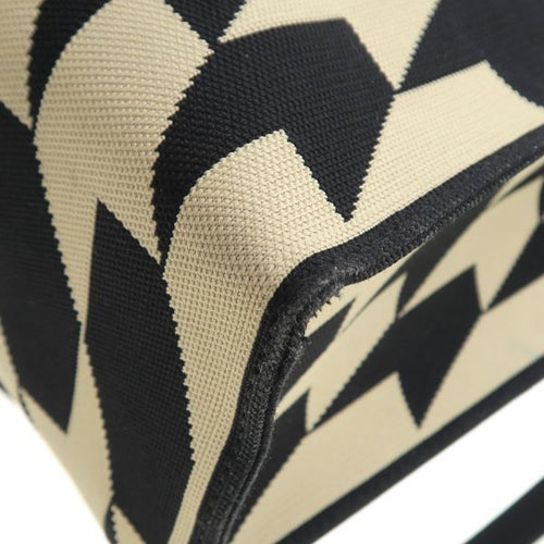marni shoulder bag interior details