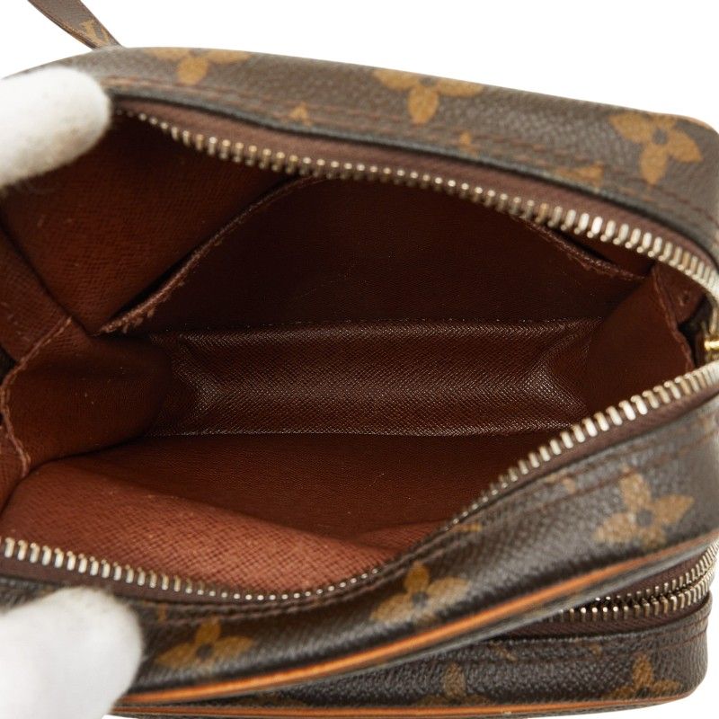 louis vuitton m45236 shoulder bag markings and labels