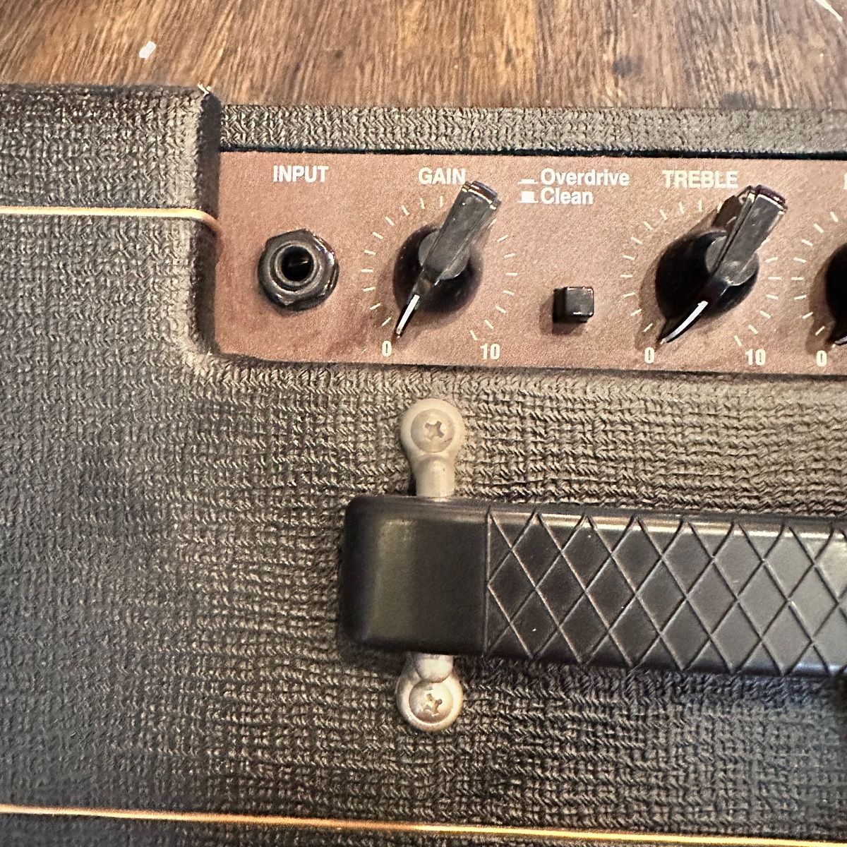 vox v9106 amplifier accessories included