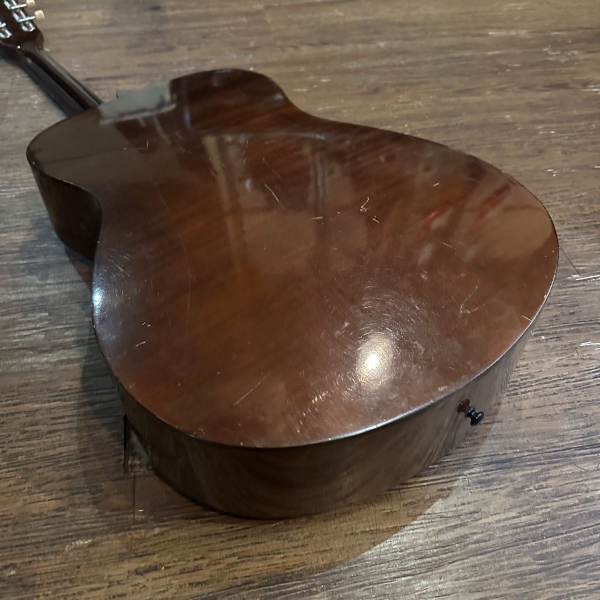 yamaha fg-110 red acoustic guitar interior details
