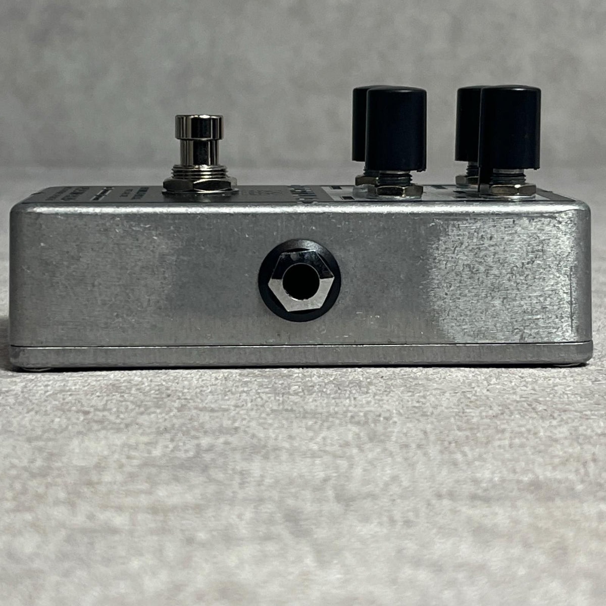 guitar effector rear view