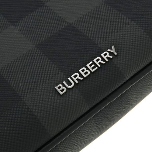 burberry shoulder bag interior details