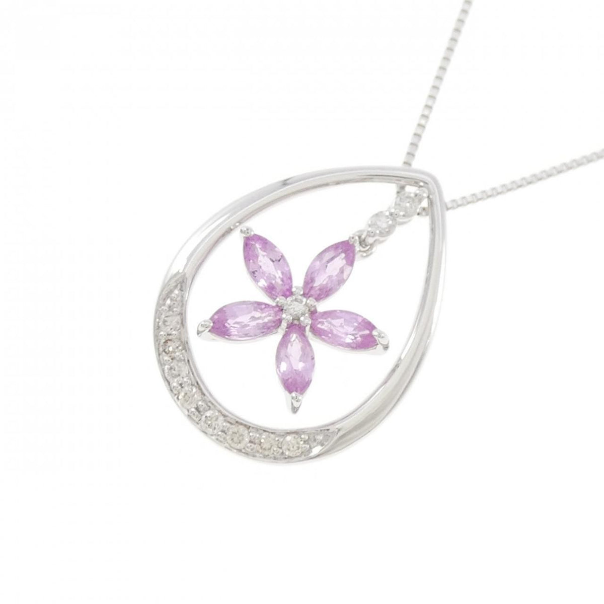 necklace rear view