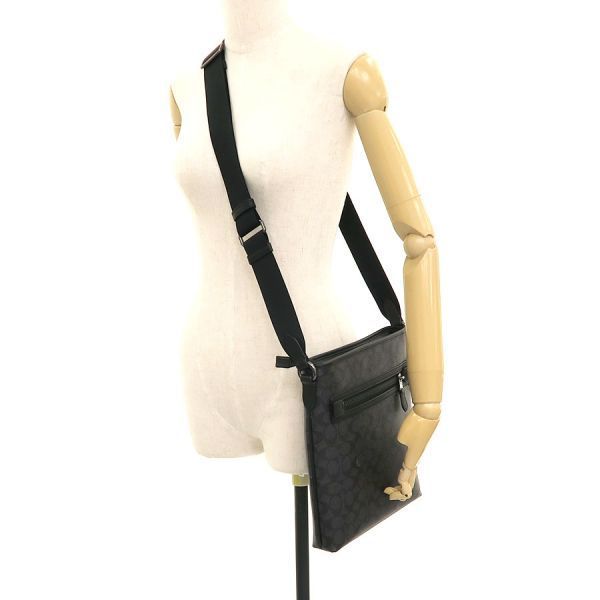 coach cw227 shoulder bag markings and labels