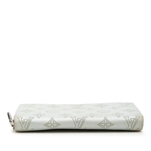 louis vuitton m82197 wallet rear view