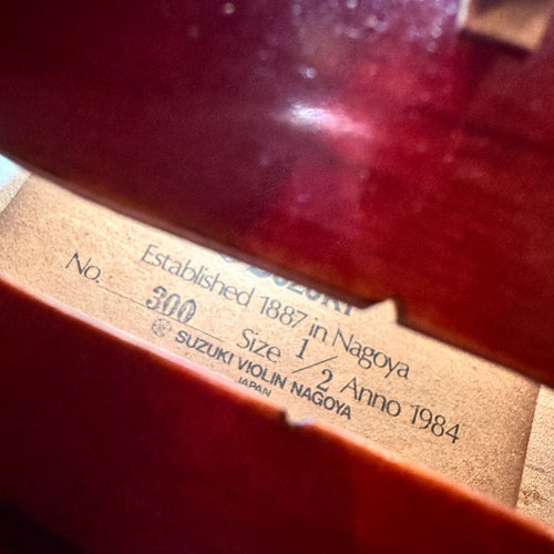 suzuki no.300 string instrument condition details