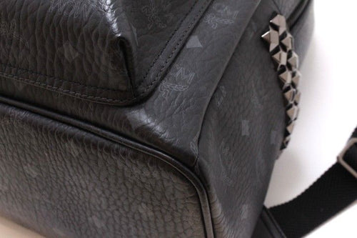 backpack accessories included