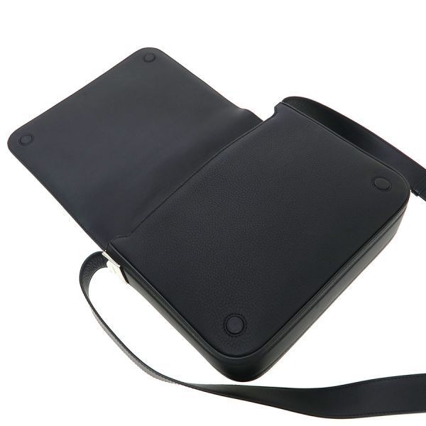 burberry shoulder bag front view