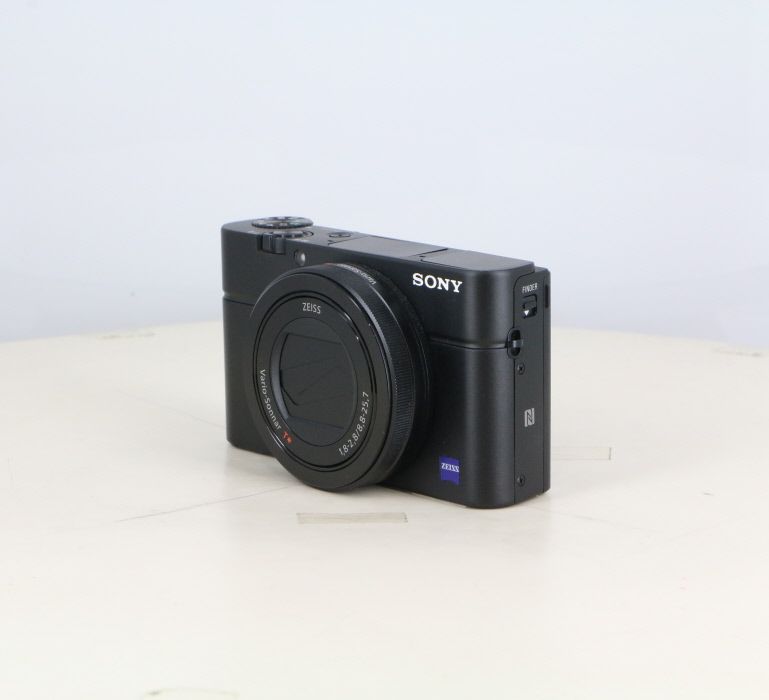 Sony DSC-RX100M3 Compact Digital Camera