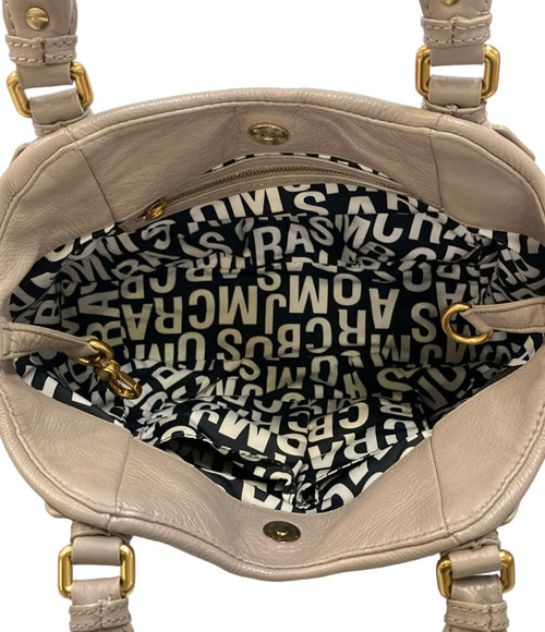 marc by marc jacobs beige shoulder bag accessories included