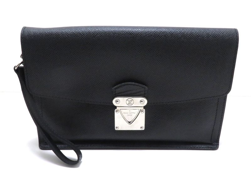 Louis Vuitton M32592 Pouch / Clutch