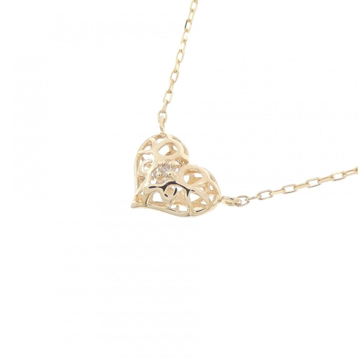 necklace rear view