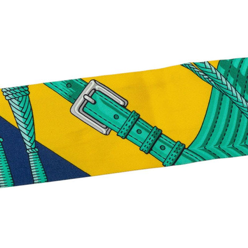 hermes scarf rear view