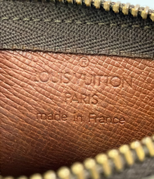 louis vuitton m62650 key case condition details