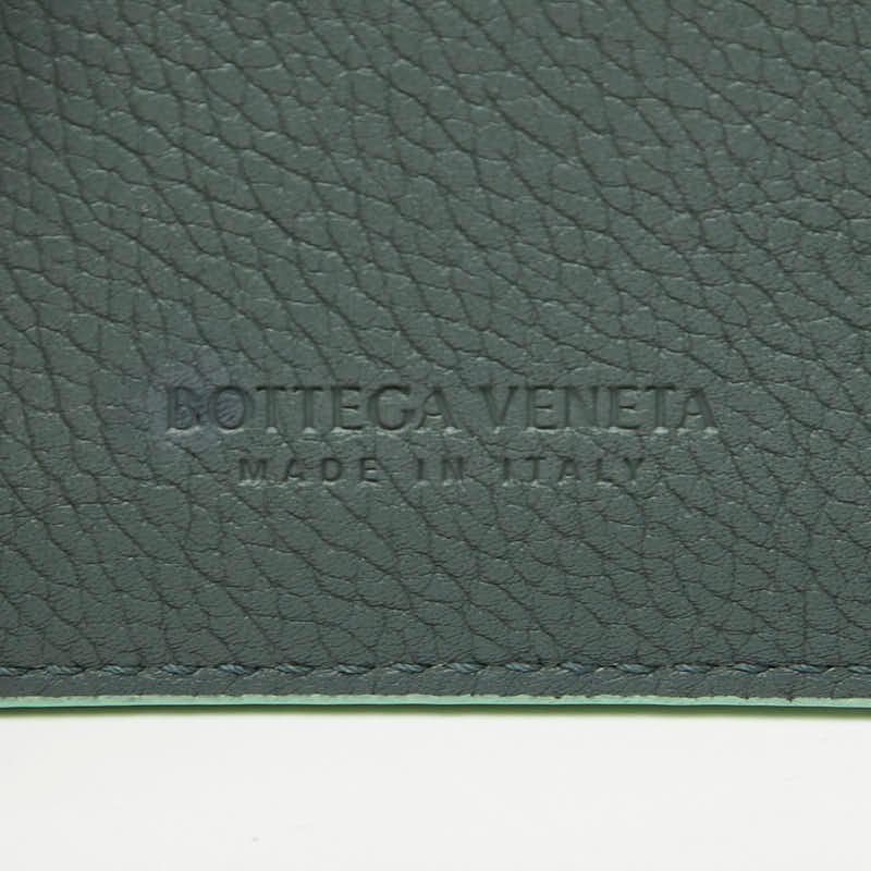 bottega veneta card holder interior details