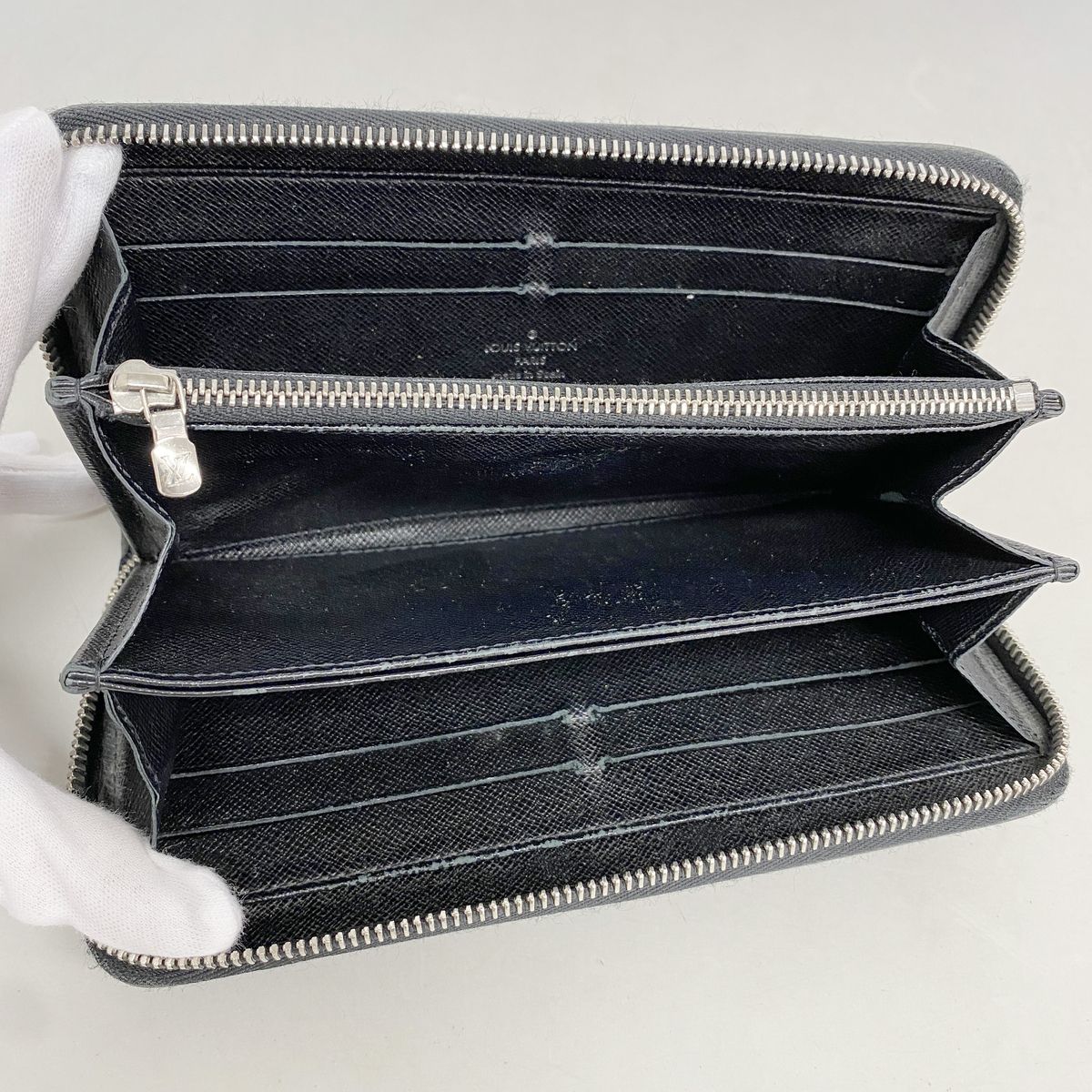 louis vuitton m60072 wallet rear view
