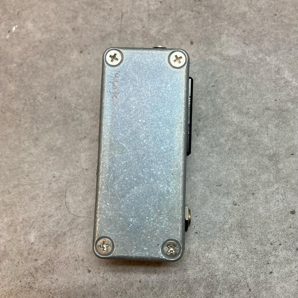 guitar effector front view