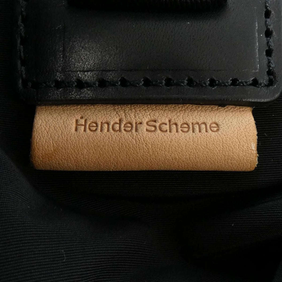 hender scheme handbag accessories included