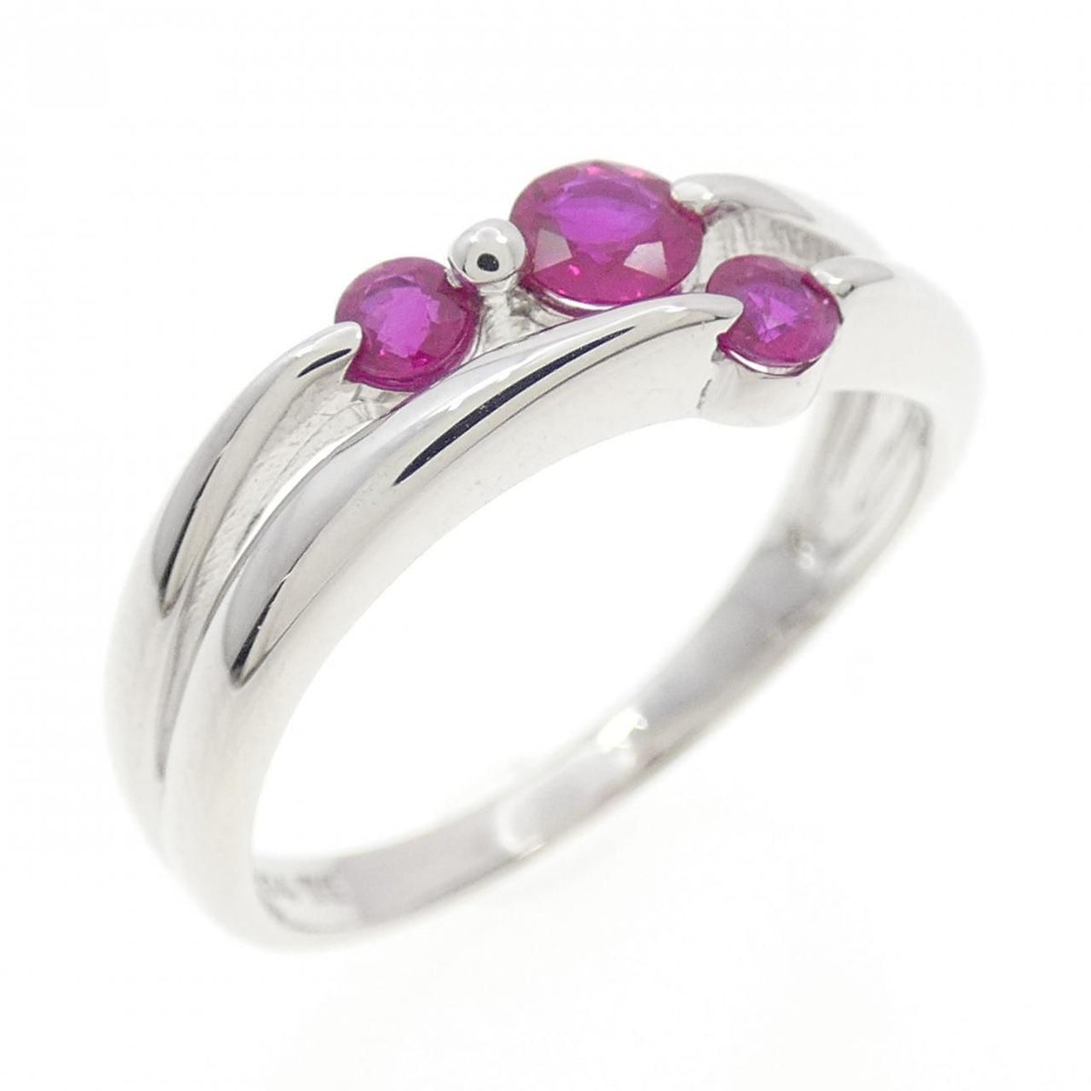 14K White Gold Ring