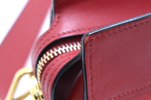 prada shoulder bag markings and labels